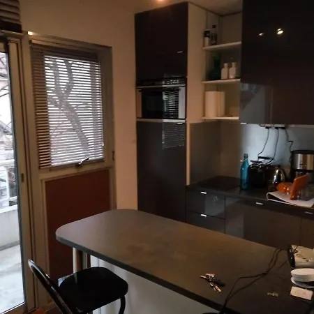 2 Pieces 40 M2, Dans Hyper Centre, Avec Piscine Au Rez De Chaussee Appartement